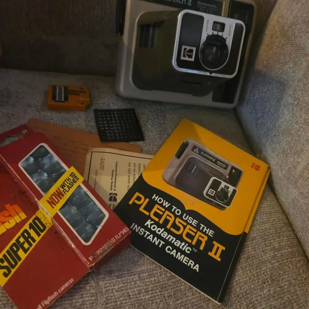 VNTG 80s Kodak Pleaser II Kodamatic Camera - Complete Box Set Collectors retro